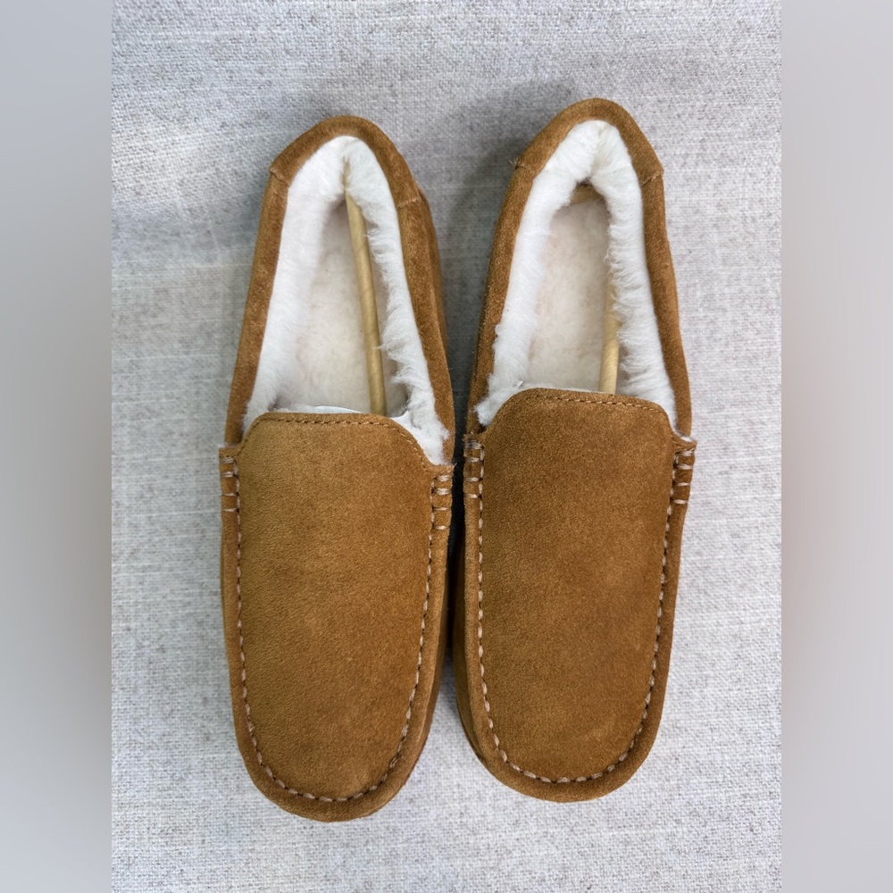 Koolaburra Men's Tan Suede Loafers - Picture 6 of 8